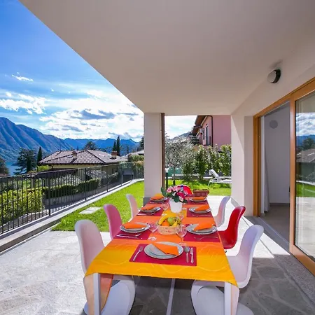 Sleeps 6 Pool Air Con Holiday home *